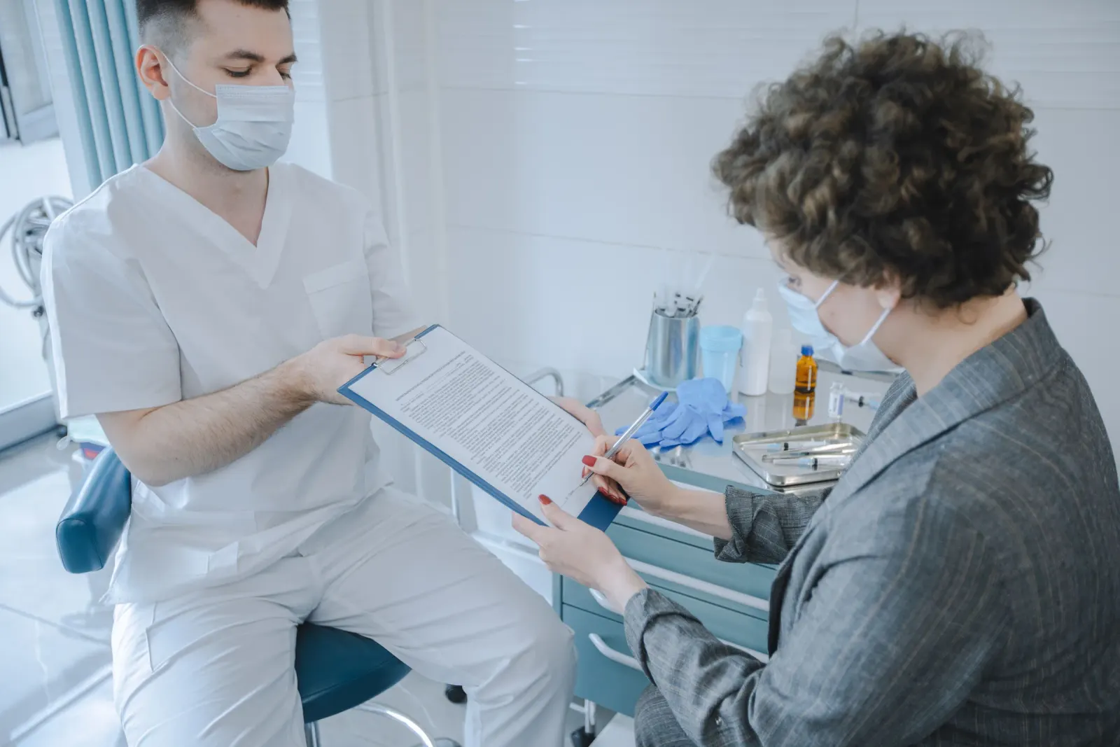 Doctor discussing a personalised treatment plan with a patient